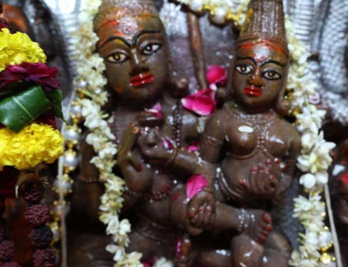 नागपंचमी पर्व पर वर्ष में एक बार खुलेंगे भगवान नागचन्‍द्रेश्‍वर के पट